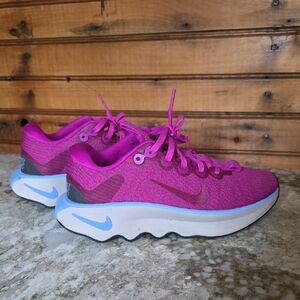 LIKE NEW!!! Nike Motiva Women's Fuchsia and Light Blue Athletic Shoes MSRP $115